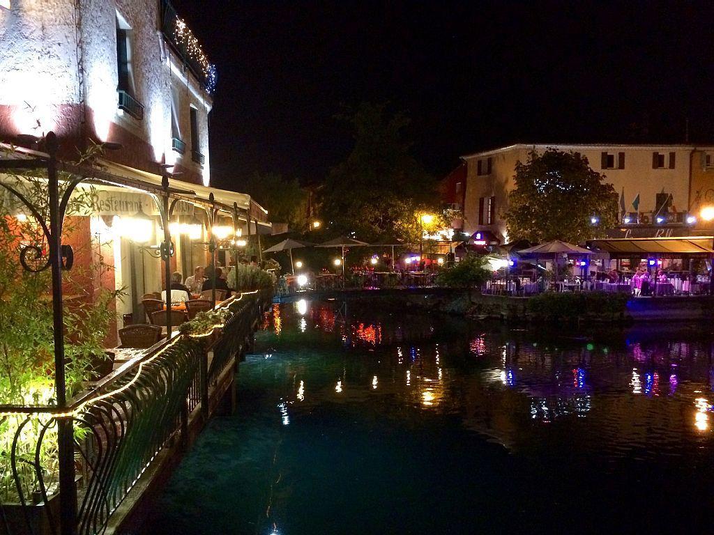 Studio De Charme Avec Sa Terrasse En Plein Coeur De Ville LʼIsle-sur-la-Sorgue Dış mekan fotoğraf
